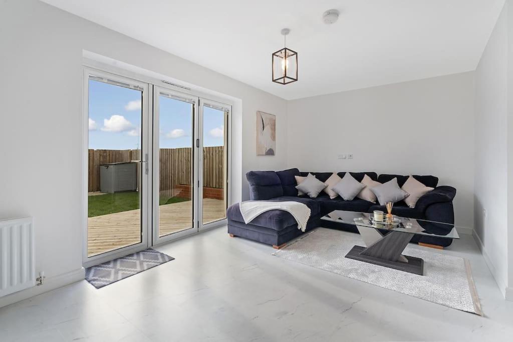 Scenic Getaway, Open Plan Home! 2bed Park For Free *
